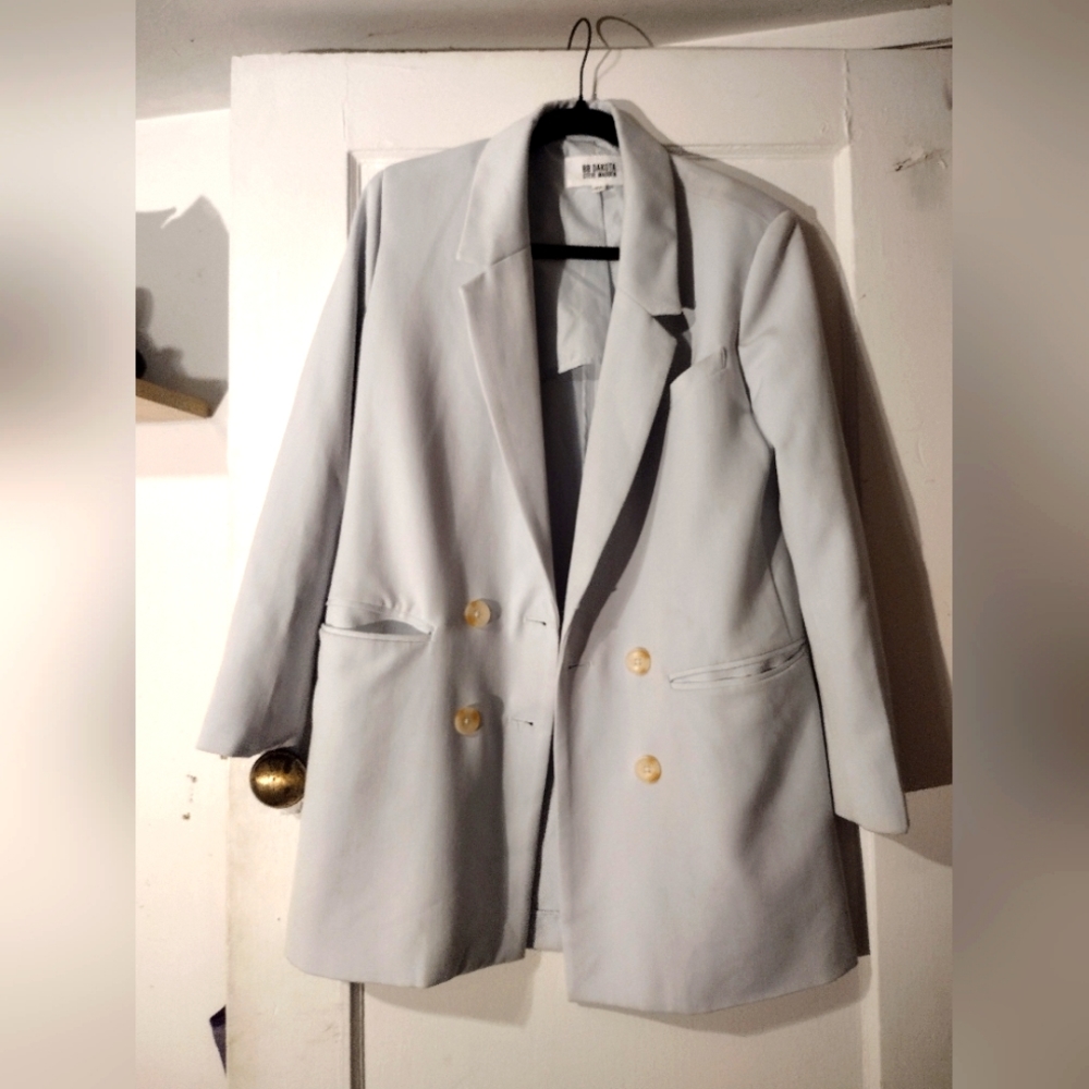 Very light blue pro coat